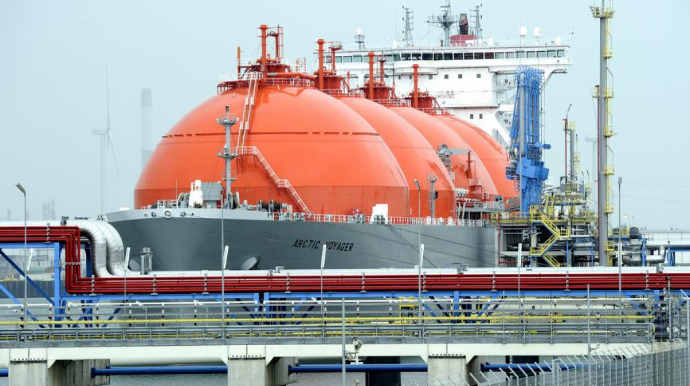 Almaniya ilk LNG terminallarının istifadəyə veriləcəyi tarixi açıqlayıb