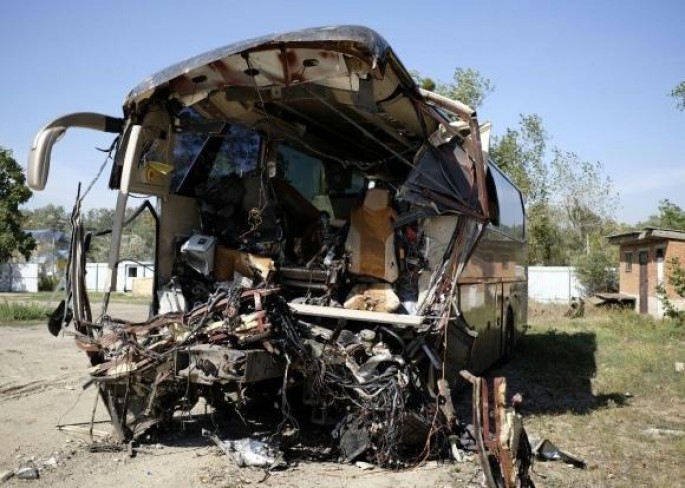 Avtomobil mikroavtobusla toqquşdu: 9 ölü, 15 yaralı