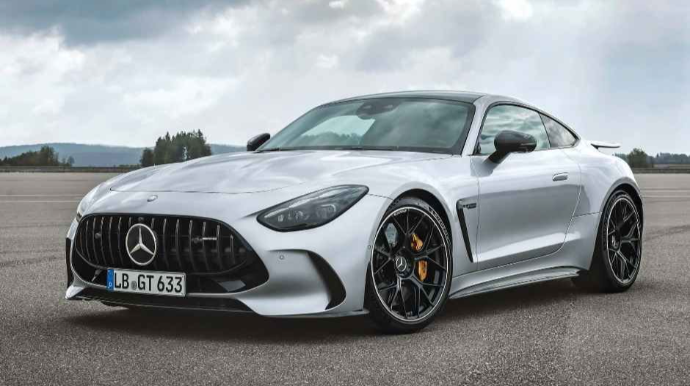 "Mercedes-AMG GT" modelinin ikinci nəsli debüt edib 