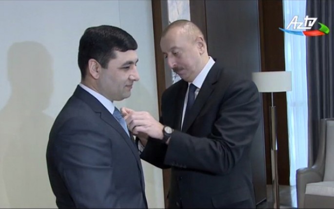 Prezident yol qəzasında bir ailəni xilas edən qardaşlarla görüşdü -Təltif etdi