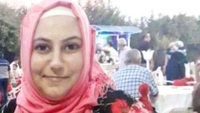 AİLƏ DƏHŞƏTİ: Atası ilə sevgili olan üç uşaq anasını qanına qəltan etdi - FOTO