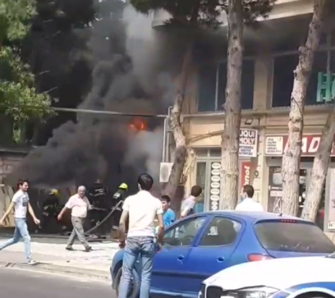 Bakıda yarımtikilidə YANĞIN