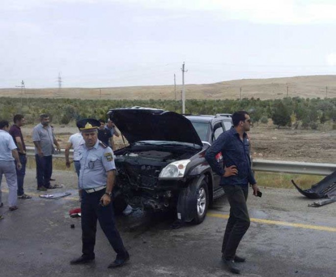 Bakı-Şamaxı yolunda “Toyota Prado” aşıb