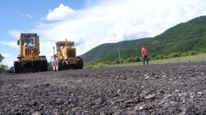 Qax-Zaqatala avtomobil yolu təmir edilir - VİDEO