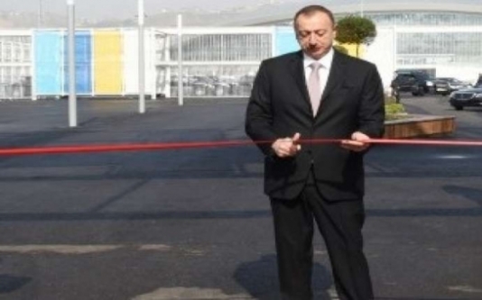 Prezident Bakıda bəzi yolların vəziyyəti ilə tanış olub