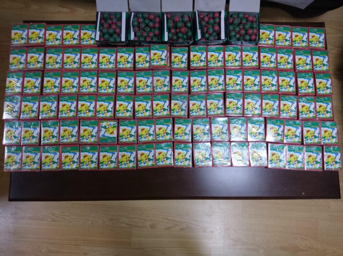 “BMW”dən pirotexniki vasitələr aşkarlanıb - FOTO