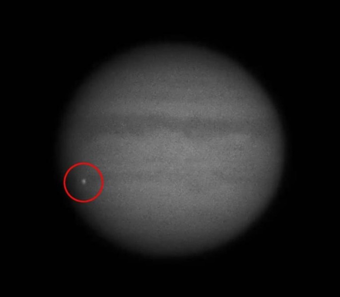Həvəskar astronom Yupiterin atmosferinə daxil olan asteroidi qeydə alıb