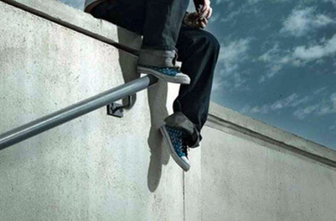 Gənc özünü 12-ci mərtəbədən atdı: sağ qaldı - Yasamalda