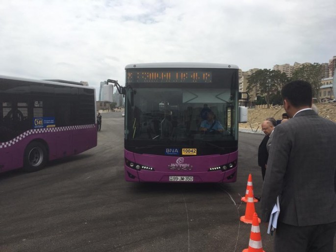 Füzuli meydanı ətrafındakı yeni yollar sınaqdan keçirilib - FOTO