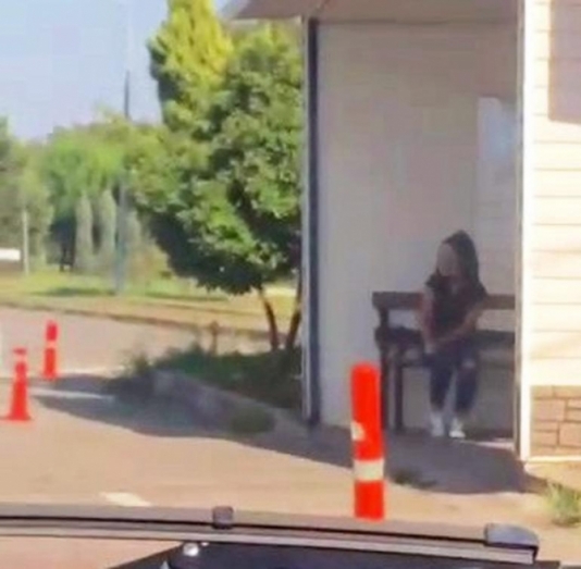 13 yaşlı qıza erotik mesajlar yazan "ağsaqqal"ı döyüb kameraya çəkdilər - FOTO+VİDEO