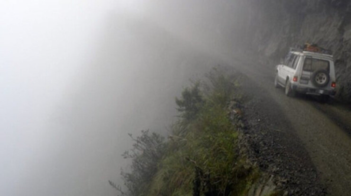 Dünyanın ƏN TƏHLÜKƏLİ yolu