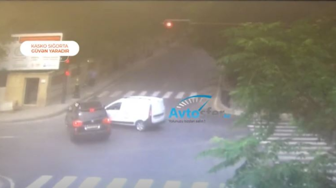 Qırmızıda keçən "Land Cruiser" belə qəza törətdi - REAL VİDEO 