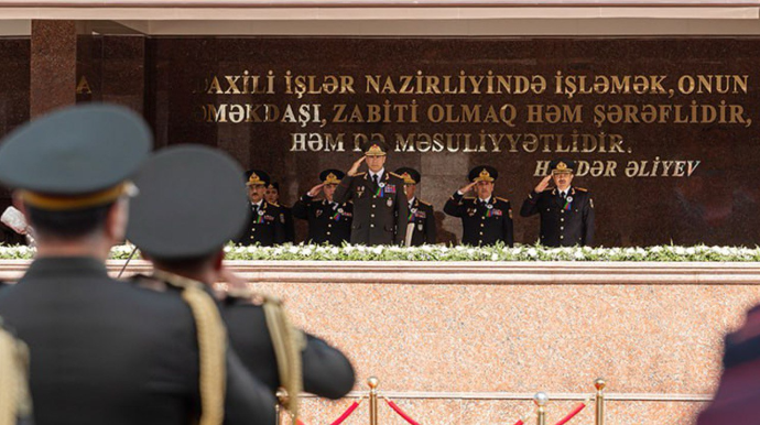 Yaşatmaq üçün ölən Azərbaycan polisləri - Onlar bir qəhrəmandır 