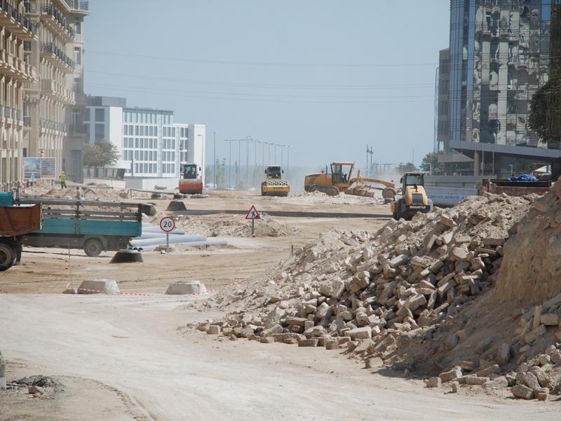 Bakıda daha bir yol təmir olunur  – FOTO