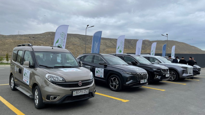 Azərbaycanda ekoloji təmiz avtomobillərin ilk yürüşünə start verilib   - FOTO