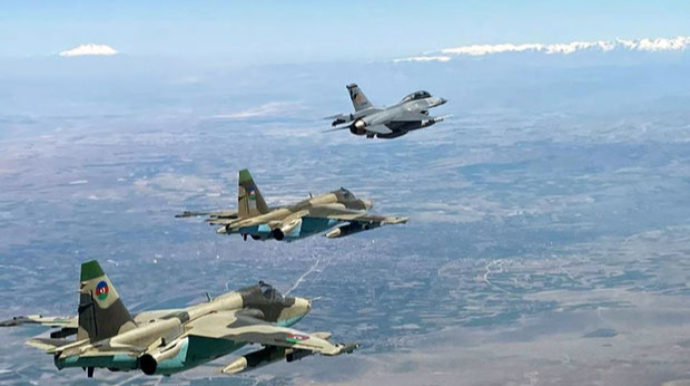 Azərbaycan və Türkiyə şahinləri səmada - Möhtəşəm görüntülər    - FOTO - VİDEO