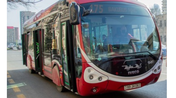 Yaponiyada sualtı qayıqla ticarət gəmisi toqquşdu