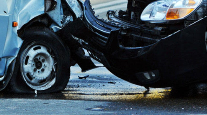 Həftəsonu baş verən yol qəzalarında 4 nəfər ölüb