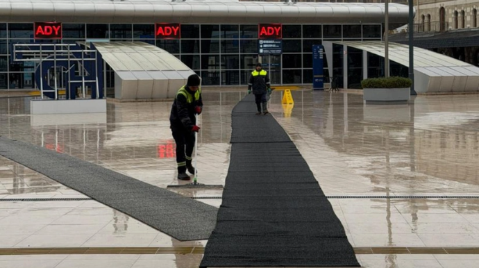 Qarlı hava şəraitində bütün qatarlar qrafik üzrə hərəkət edir - ADY 