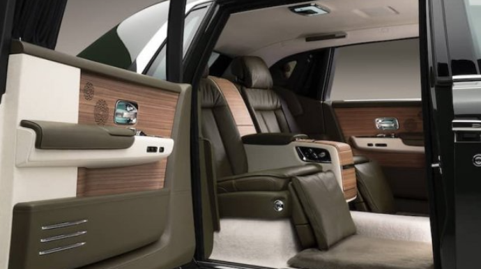 Moda evi unikal "Rolls-Royce" modelinin yaradılmasında iştirak edib - FOTO