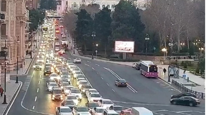 Bakının 17 küçəsində tıxac var - SİYAHI 