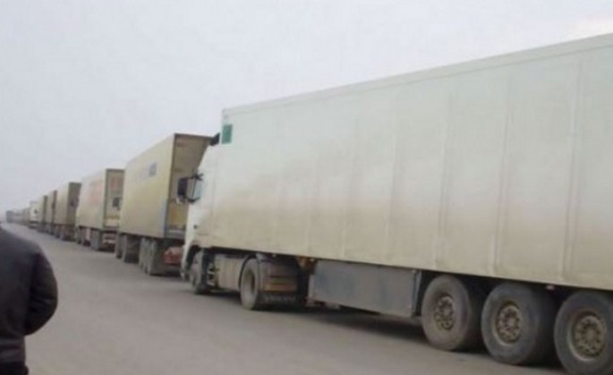Azərbaycan-Rusiya sərhədində yük avtomobillərinin uzun növbəsi yaranıb - VİDEO