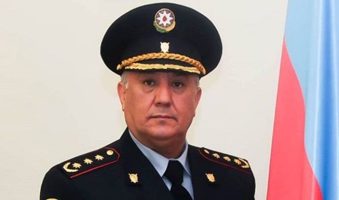 Polkovnik general oğlunun maşınlarından danışdı