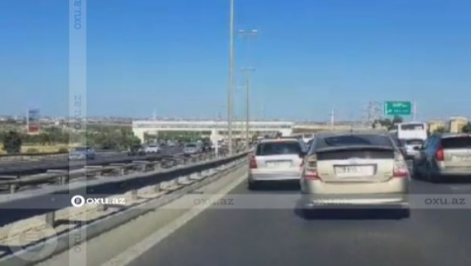 Bakıda zəncirvari qəza tıxaca səbəb oldu - VİDEO
