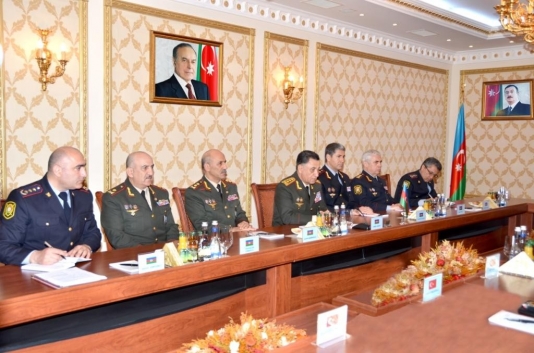 Ramil Usubov Jandarma Komandanını qəbul edib