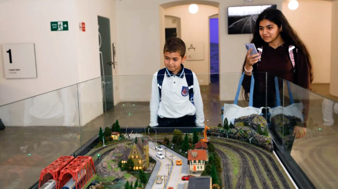 Zamana səyahət başladı! - FOTOLAR 