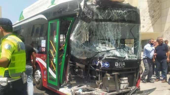 "Baku Bus" qəzaya düşdü - VİDEO 
