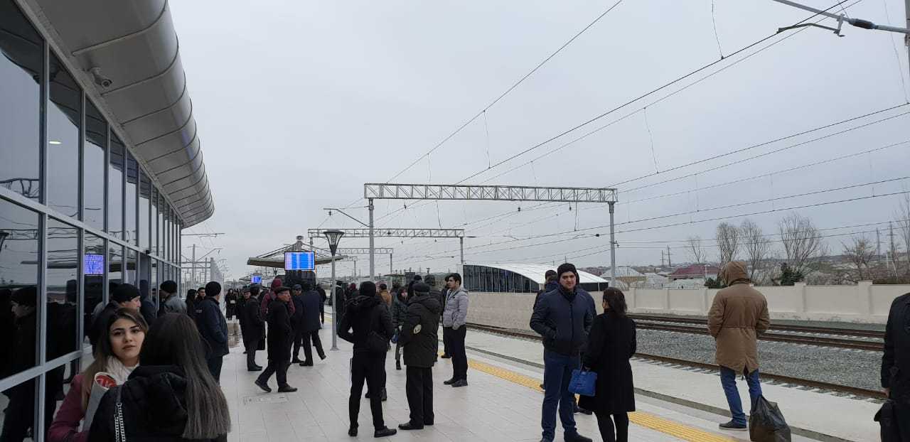 Bakı-Sumqayıt qatarının hərəkətində problem yarandı – FOTO