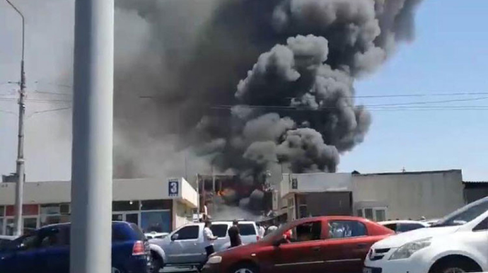 Ticarət mərkəzində partlayış olub, ölən və yaralanan var 