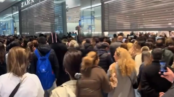 "Satılmayan məhsulları "Qara cümə" adı ilə satırlar" - Azərbaycanda "Black friday" endirimləri nə qədər doğrudur? - VİDEO