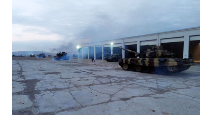 Hərbi hissələrin döyüşə hazırolma vəziyyəti yoxlanılıb  - VİDEO 