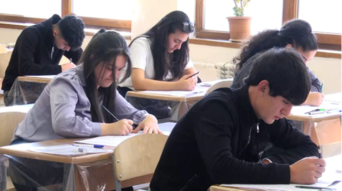 Xankəndi Ağdərə və Xocalıda buraxılış imtahanları keçirildi