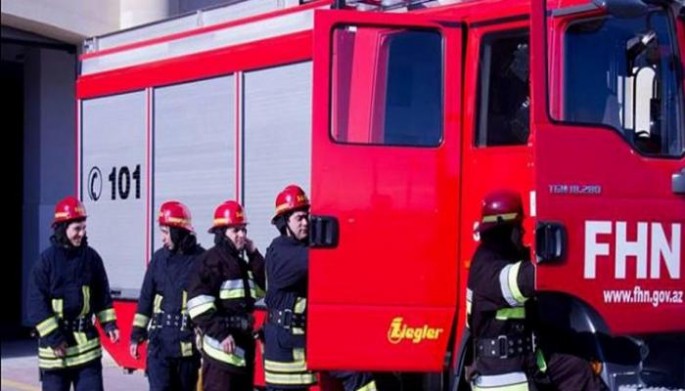 Masallıda qaraj yanıb