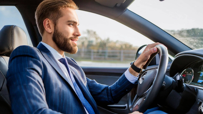 Məmurlara xidməti avtomobil qadağası 