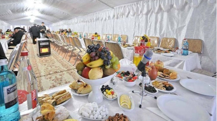 Yas mərasiminə dəvətnamə göndərilməsi: Bu kimə lazımdır? 