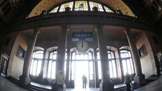 Praqa vağzalının əsas binasında yanğın baş verib