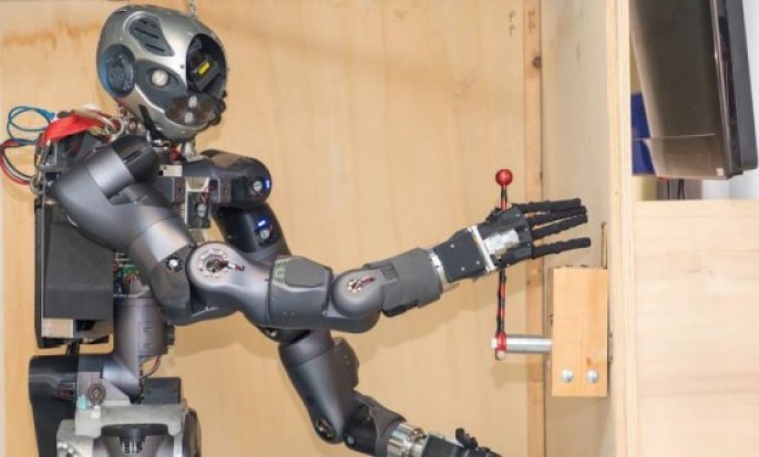 Robotlar yanğın da söndürəcək - VİDEO