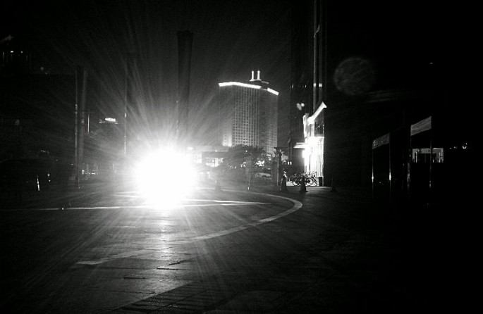 Sürücülər niyə uzaqvuran işıqlardan çox istifadə edir?