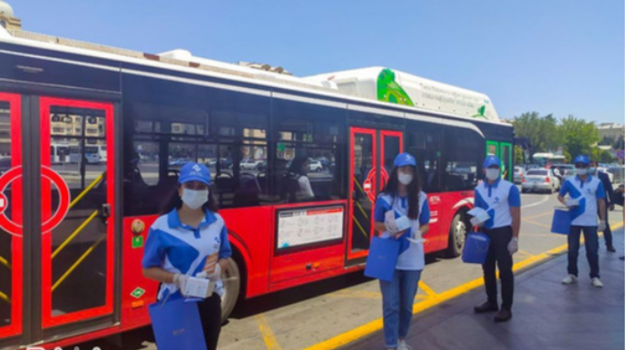 BNA vətəndaşlara tibbi maska paylayıb