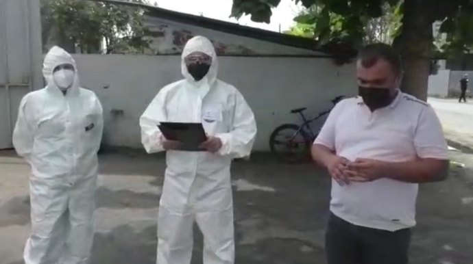 Avtomobilini təmir məntəqəsinə  aparan koronavirus xəstəsinə cinayət işi açıldı  - FOTO