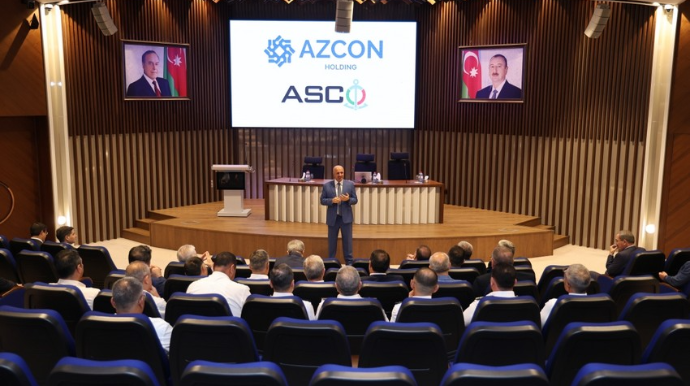 Rauf Vəliyev: "Rəqəmsal idarəetmə vasitələri münasibətlərin daha şəffaf qurulmasına şərait yaradır" - FOTO