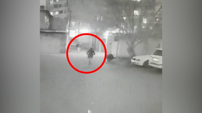 Bakıda avtobusda qadının 2900 manatlıq mobil telefonu oğurlandı  - FOTO - VİDEO