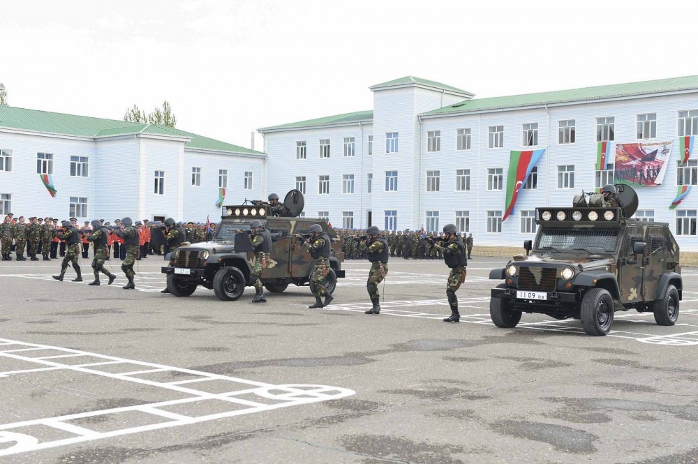 12 mart - Daxili Qoşunların yaranması günüdür