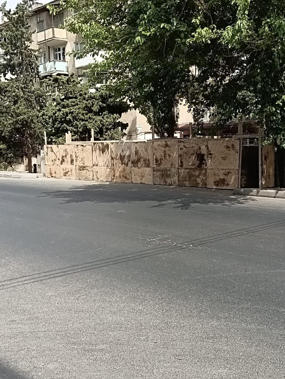 Biləcəridə yolun kənarında yerləşən ərazi hasara alındı   - FOTO