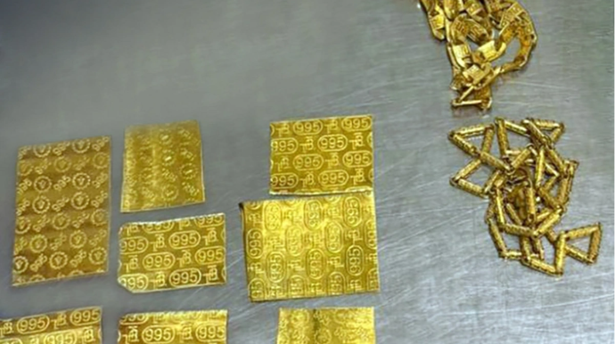 Qızıl-zinət əşyalarının Azərbaycandan qanunsuz çıxarılmasının qarşısı alındı - FOTO