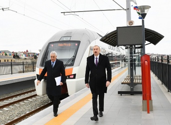 “Bu dəmir yolunun tikintisi şəhər nəqliyyatına da müsbət təsir göstərəcək” - Dövlət başçısı